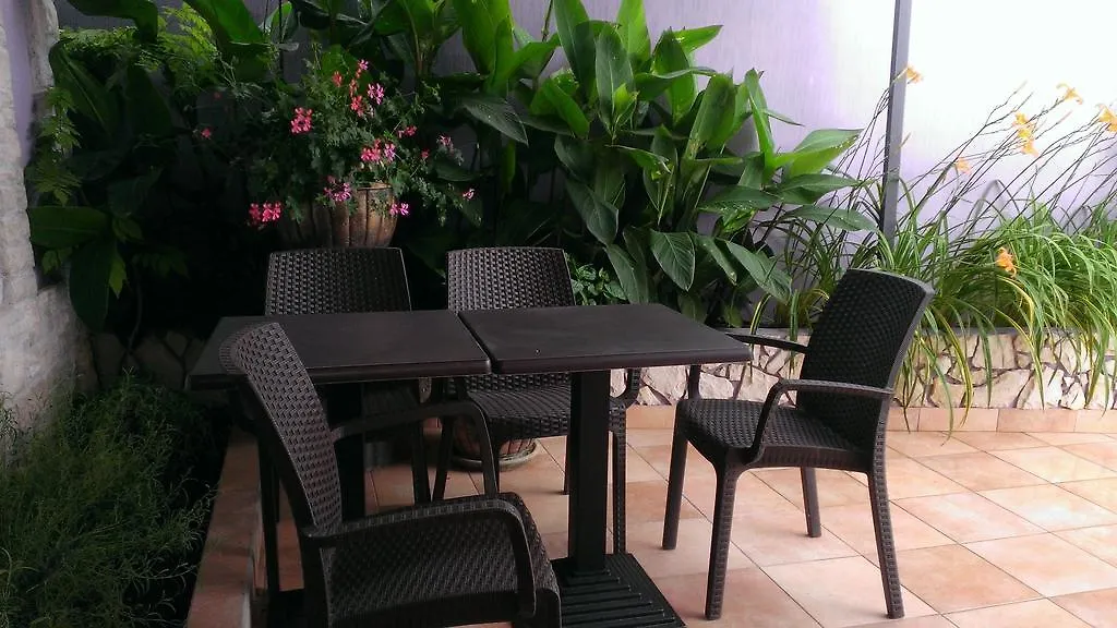 Aparthotel Viola Pjescana Uvala